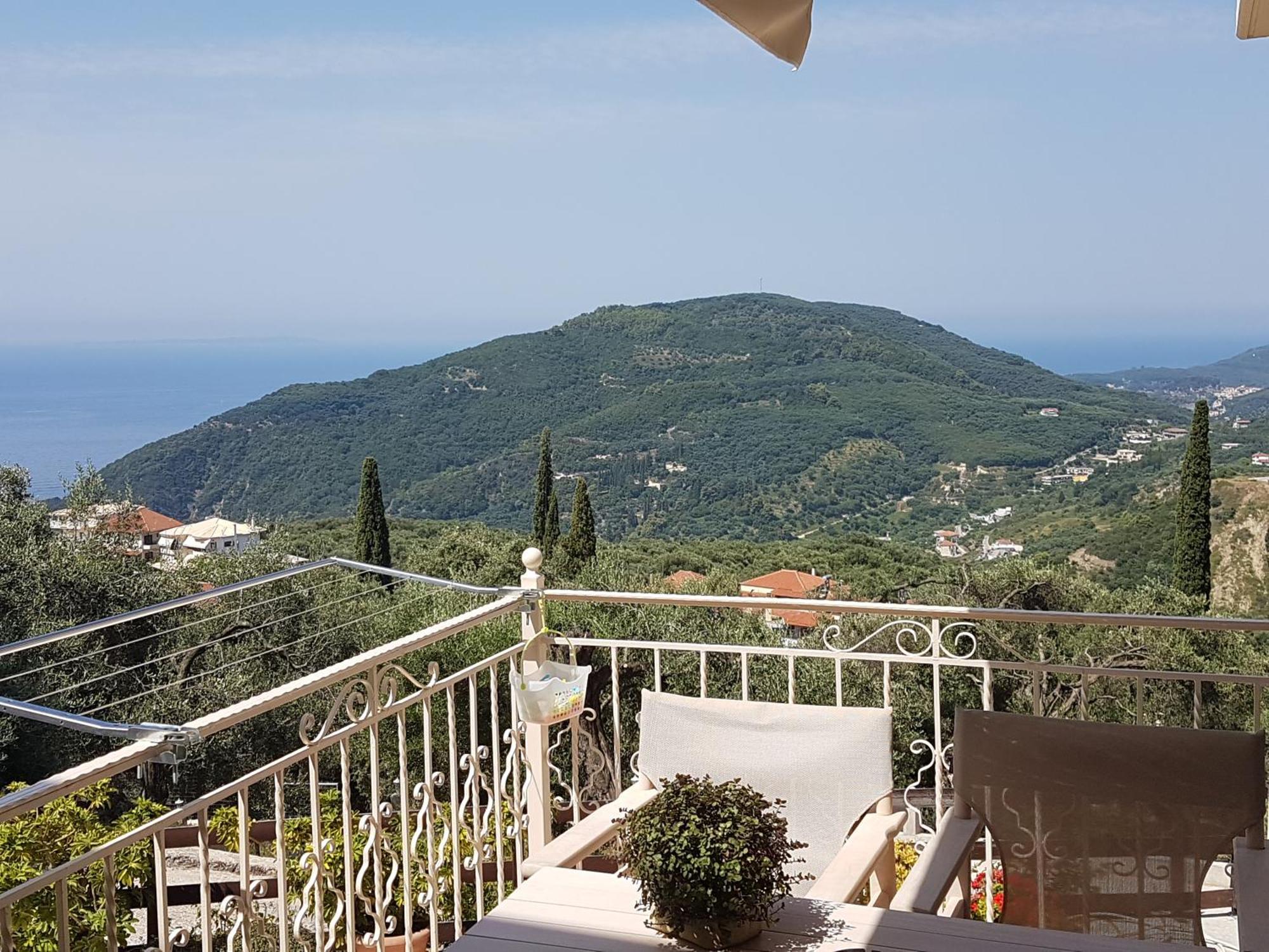 Vito'S Parga View Apartments Værelse billede